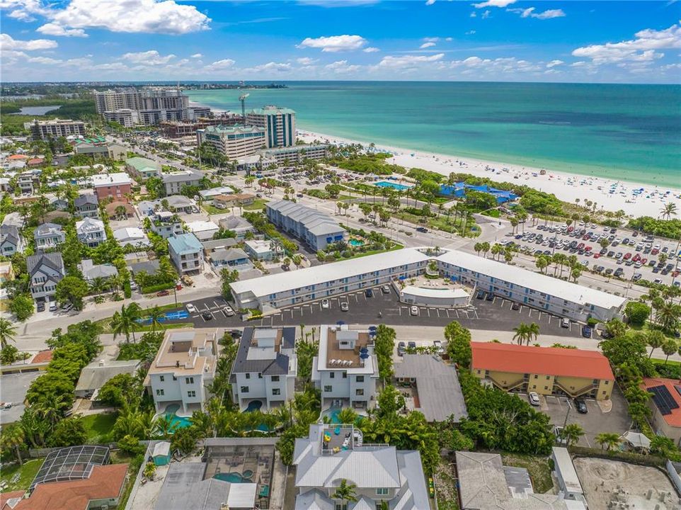 For Sale: $4,800,000 (5 beds, 5 baths, 4389 Square Feet)