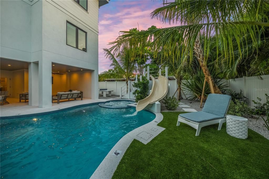 For Sale: $4,800,000 (5 beds, 5 baths, 4389 Square Feet)