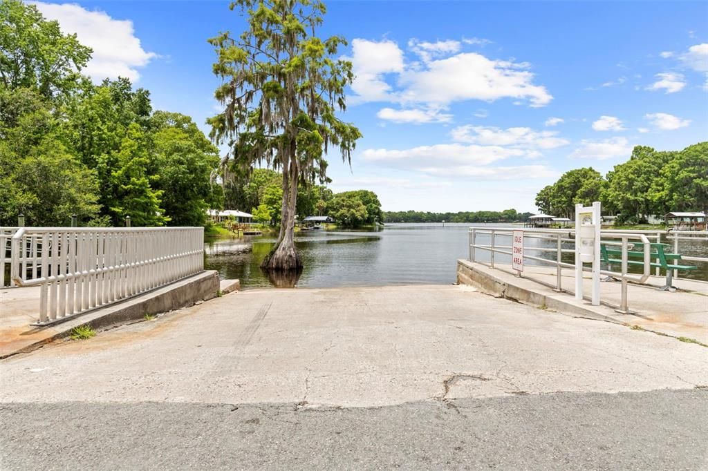 На продажу: $199,000 (3.31 acres)