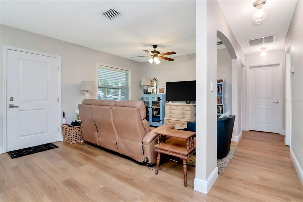 待售: $510,000 (3 贝兹, 2 浴室, 1357 平方英尺)