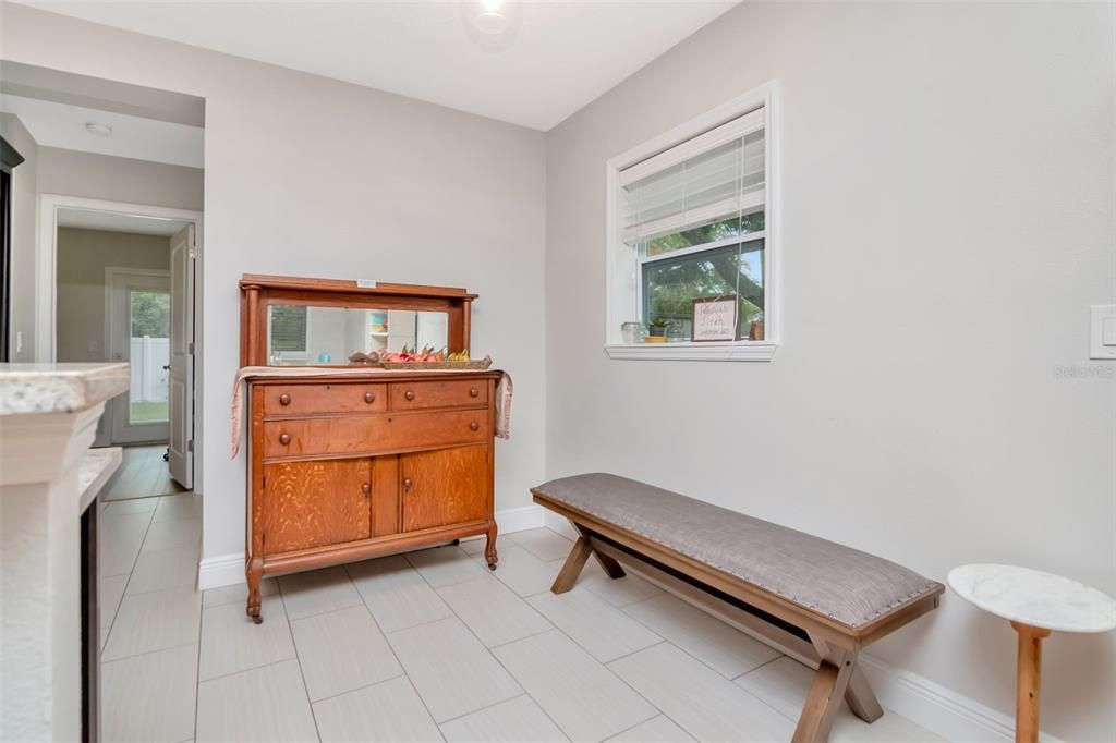 待售: $510,000 (3 贝兹, 2 浴室, 1357 平方英尺)