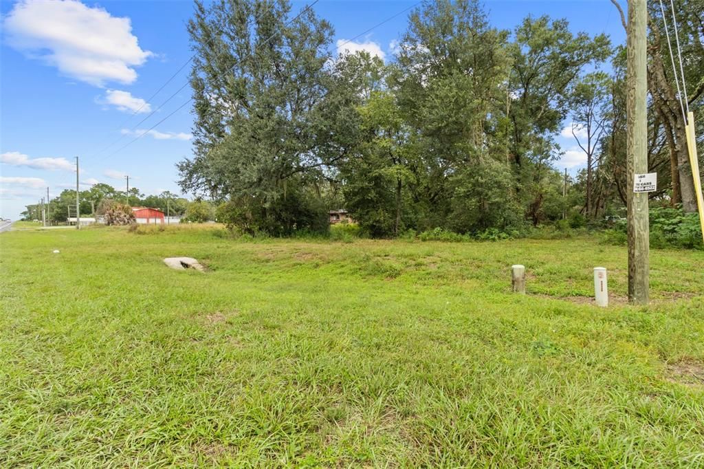 На продажу: $50,000 (0.74 acres)