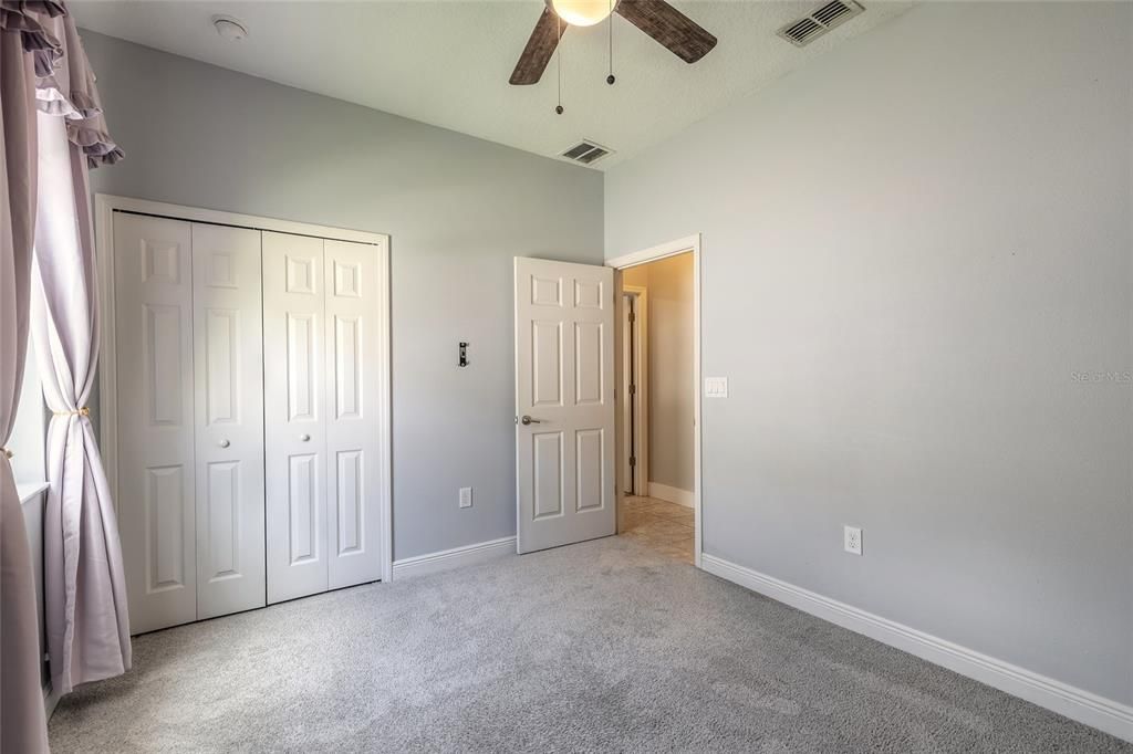 合同活跃: $319,900 (3 贝兹, 2 浴室, 1505 平方英尺)