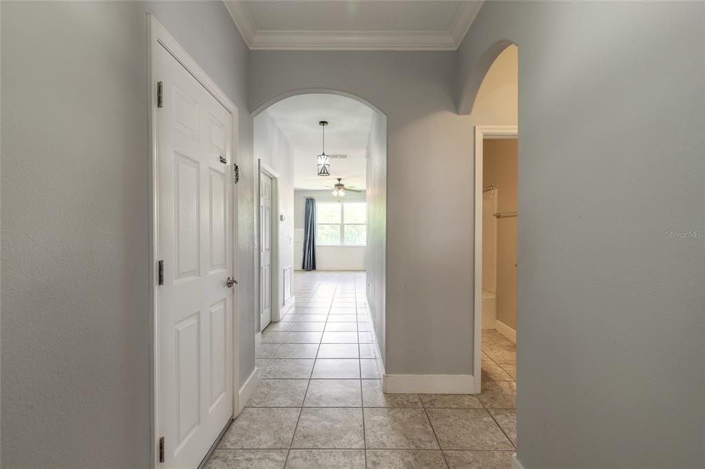 合同活跃: $319,900 (3 贝兹, 2 浴室, 1505 平方英尺)