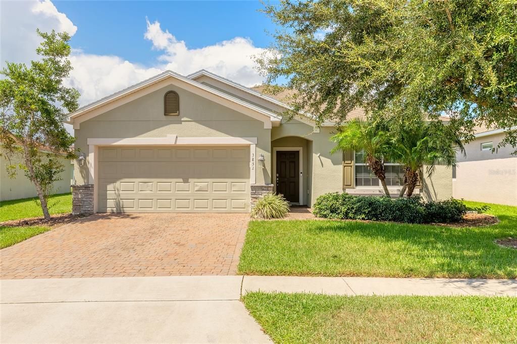 合同活跃: $319,900 (3 贝兹, 2 浴室, 1505 平方英尺)