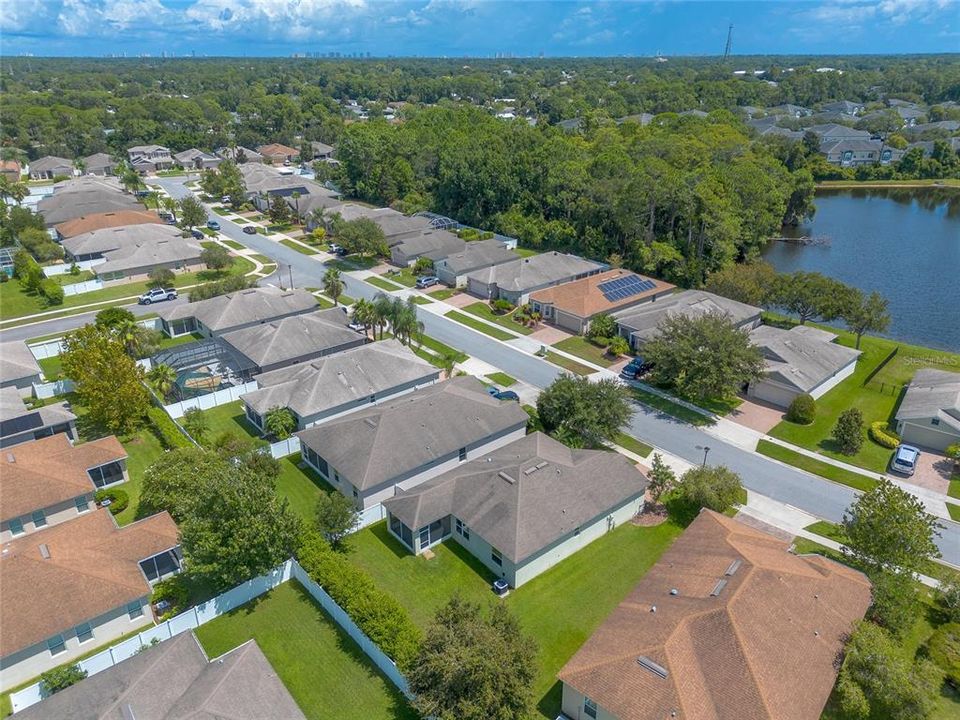 合同活跃: $319,900 (3 贝兹, 2 浴室, 1505 平方英尺)