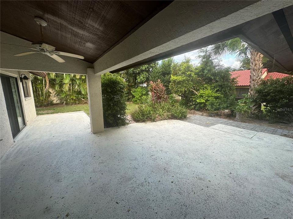 Activo con contrato: $2,790 (3 camas, 2 baños, 1619 Pies cuadrados)