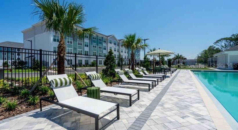 For Rent: $2,230 (3 beds, 2 baths, 1303 Square Feet)