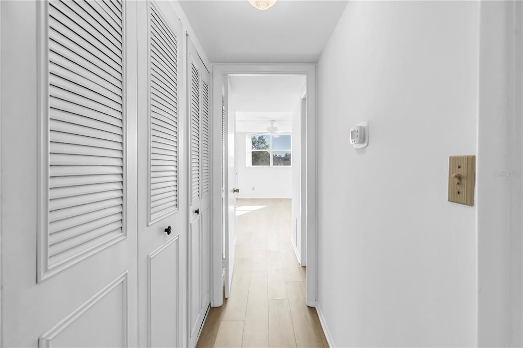 Active With Contract: $125,000 (2 beds, 2 baths, 1035 Square Feet)