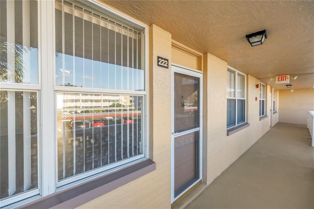 Active With Contract: $125,000 (2 beds, 2 baths, 1035 Square Feet)