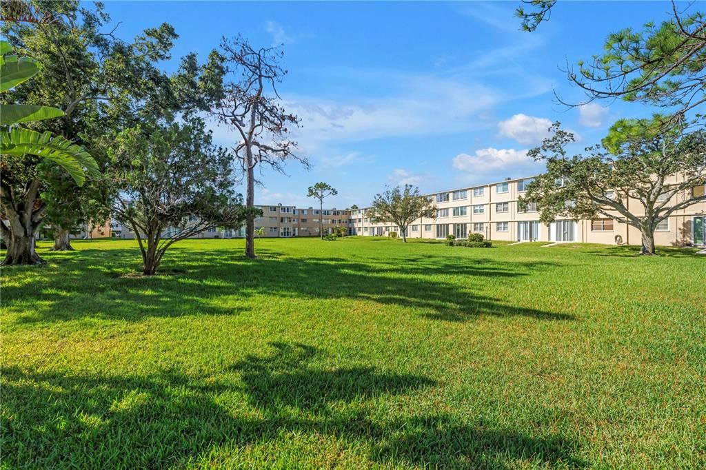 Active With Contract: $125,000 (2 beds, 2 baths, 1035 Square Feet)