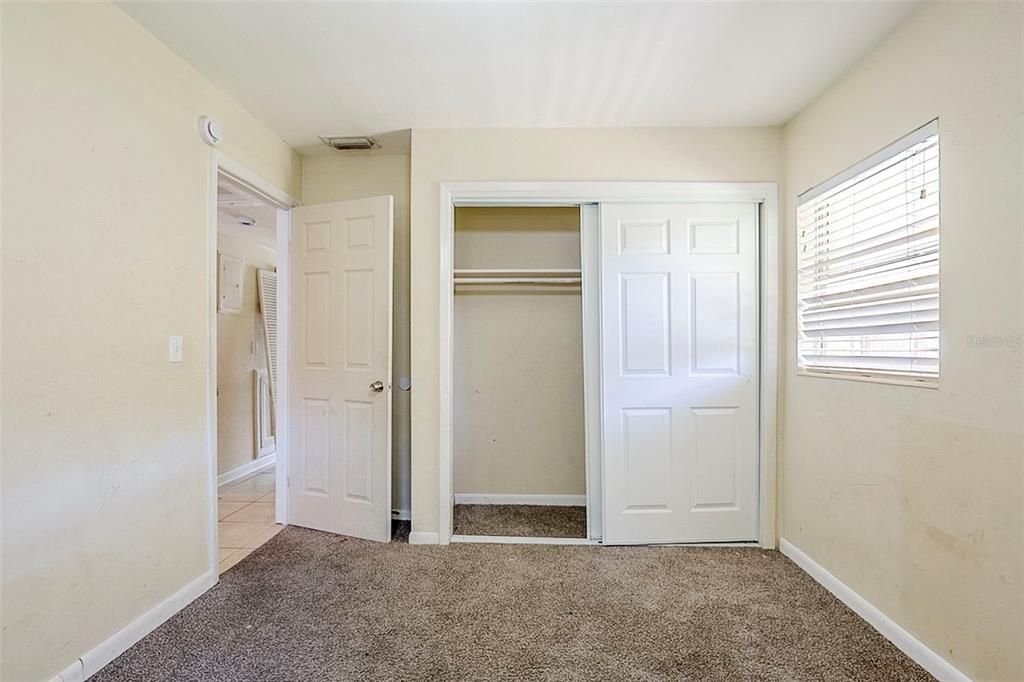 Под контрактом: $319,000 (4 спален, 3 ванн, 1590 Квадратных фут)