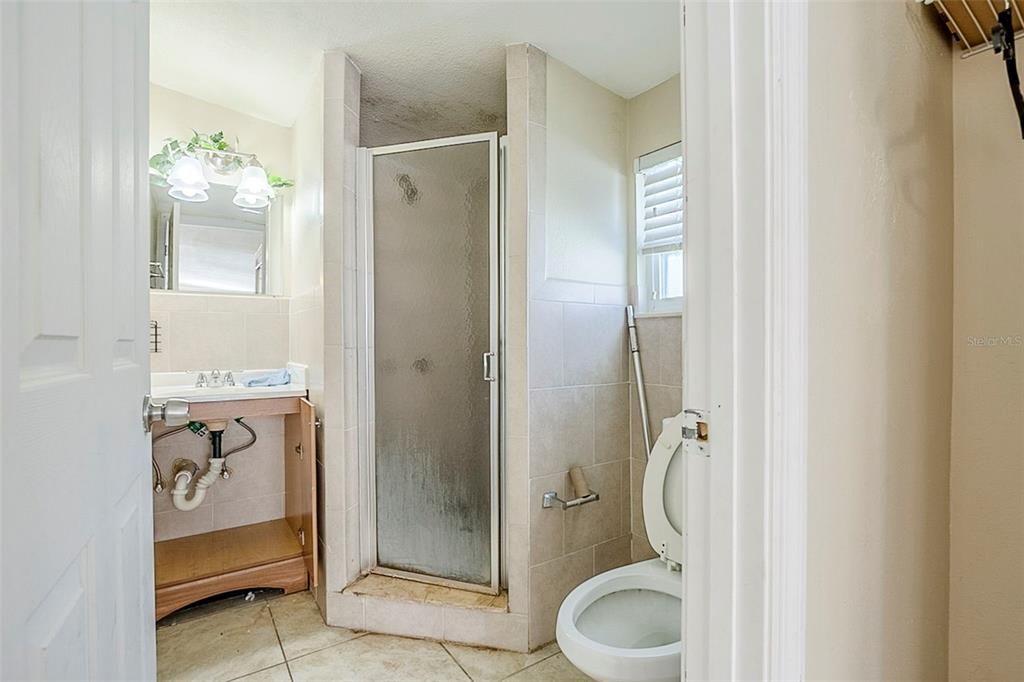 Под контрактом: $319,000 (4 спален, 3 ванн, 1590 Квадратных фут)