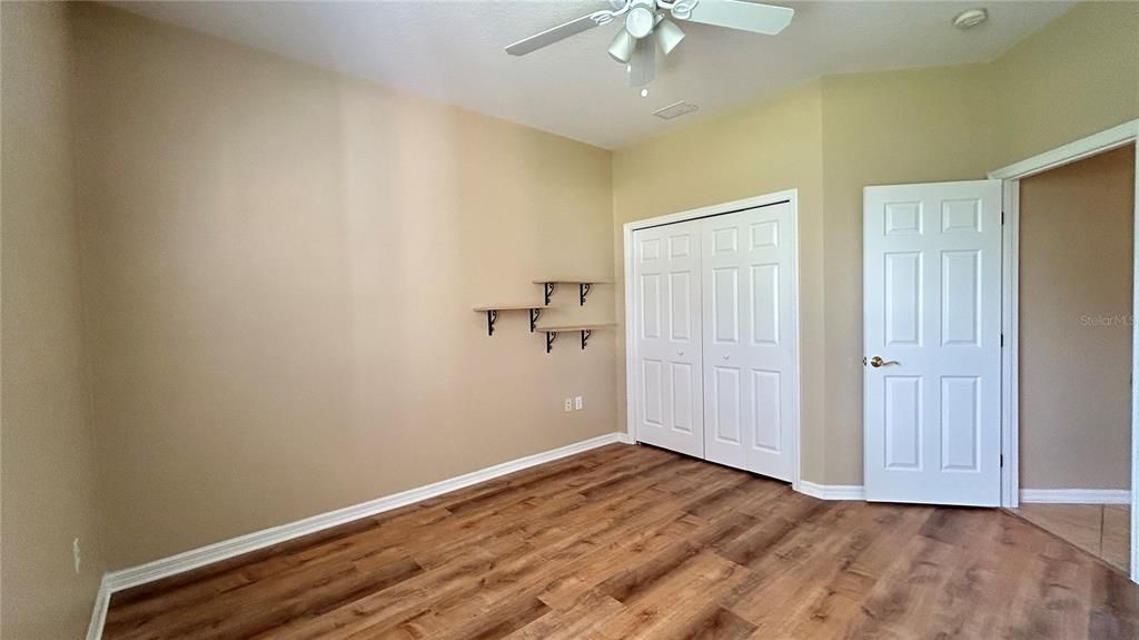 Под контрактом: $1,920 (3 спален, 2 ванн, 1906 Квадратных фут)