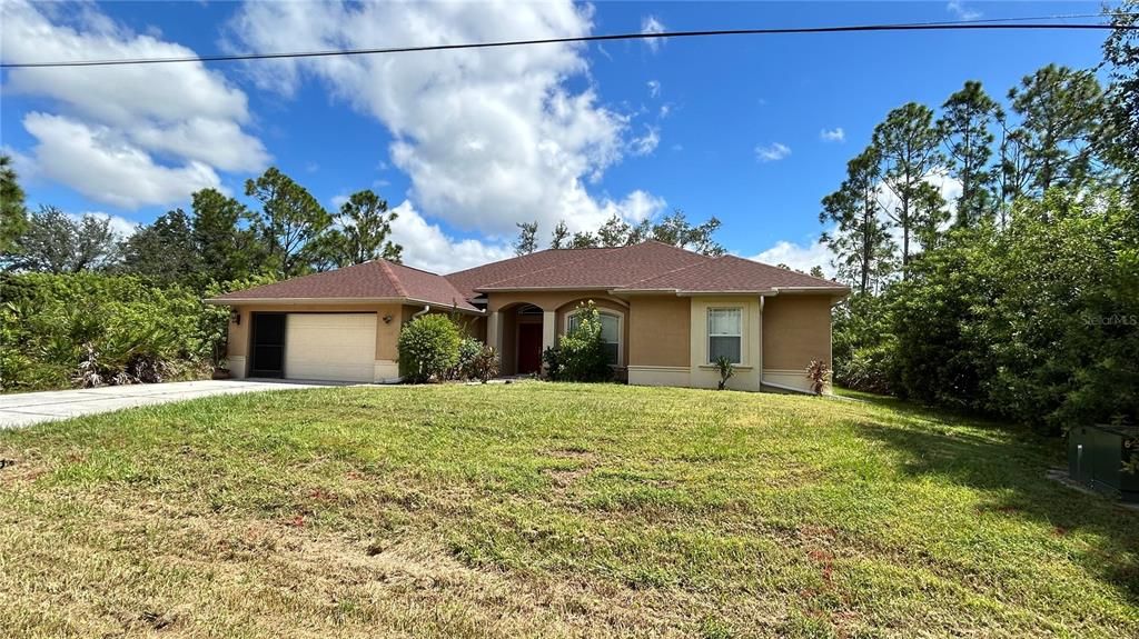 Под контрактом: $1,920 (3 спален, 2 ванн, 1906 Квадратных фут)