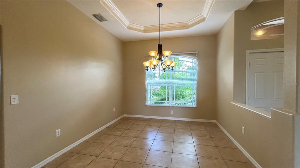 Под контрактом: $1,920 (3 спален, 2 ванн, 1906 Квадратных фут)