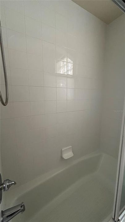 Под контрактом: $1,920 (3 спален, 2 ванн, 1906 Квадратных фут)