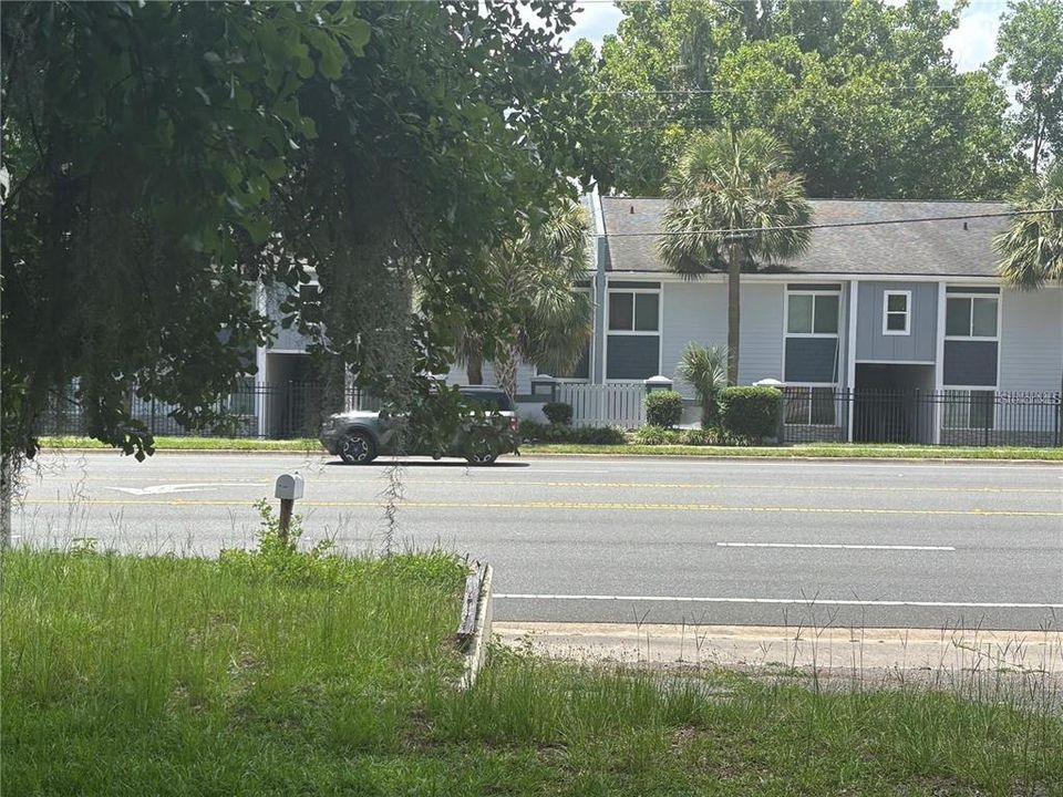 待售: $119,900 (0.21 acres)