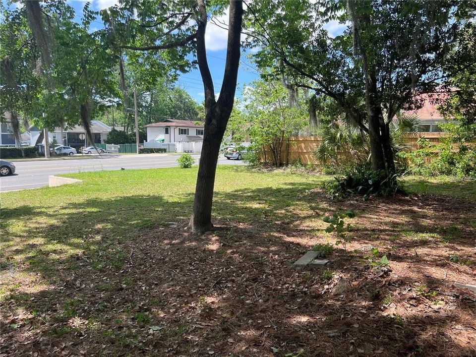 待售: $119,900 (0.21 acres)