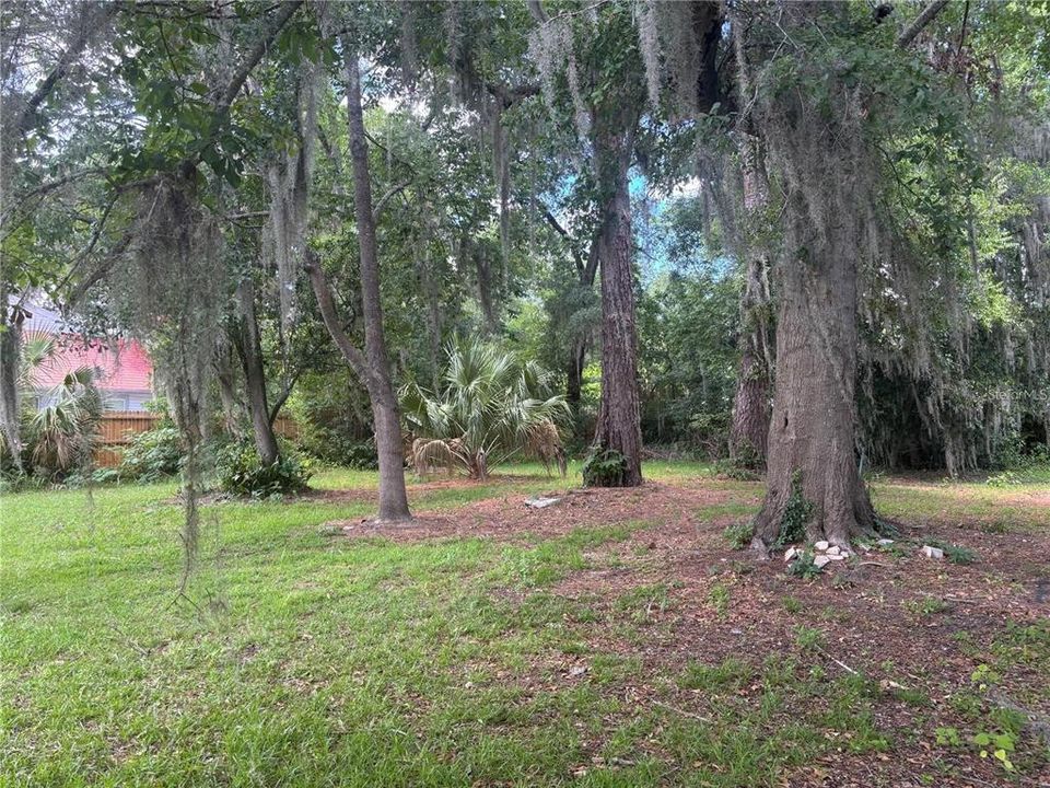 待售: $119,900 (0.21 acres)