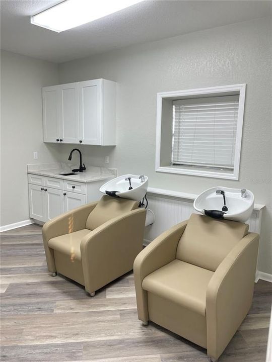 合同活跃: $279,999 (0 贝兹, 0 浴室, 544 平方英尺)