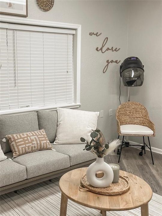 合同活跃: $279,999 (0 贝兹, 0 浴室, 544 平方英尺)