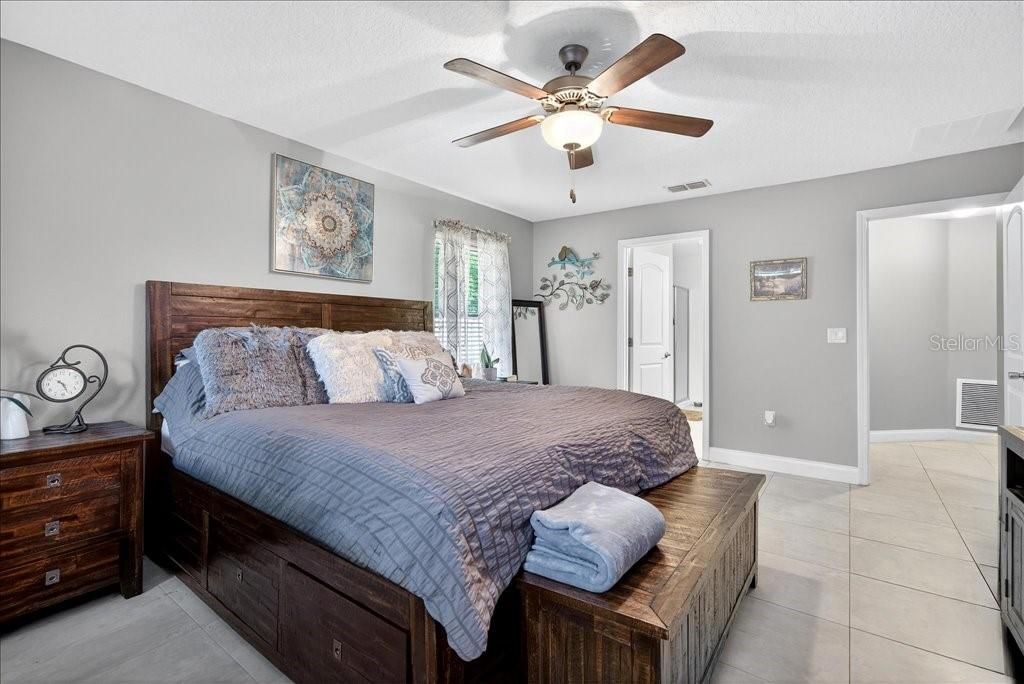 Active With Contract: $390,000 (4 beds, 2 baths, 2301 Square Feet)