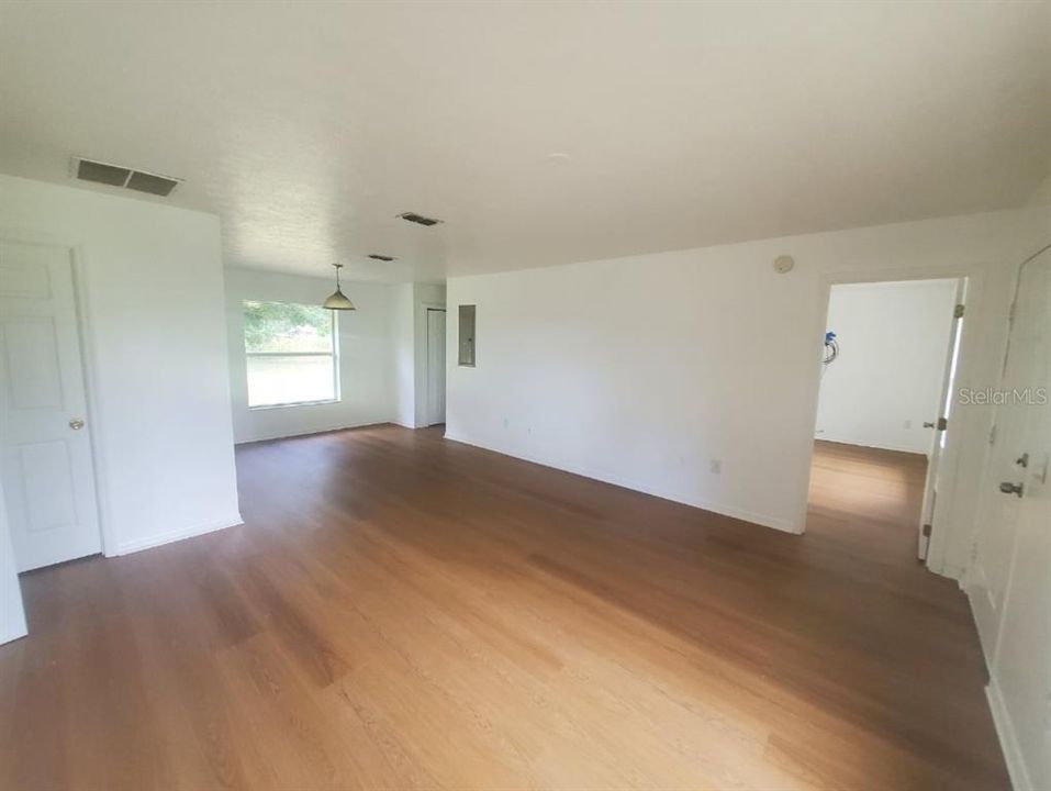 En Renta: $1,500 (3 camas, 2 baños, 1170 Pies cuadrados)