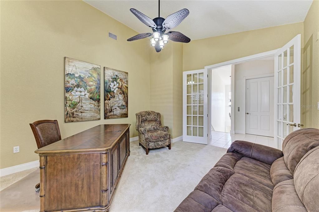 For Sale: $445,000 (3 beds, 3 baths, 2495 Square Feet)