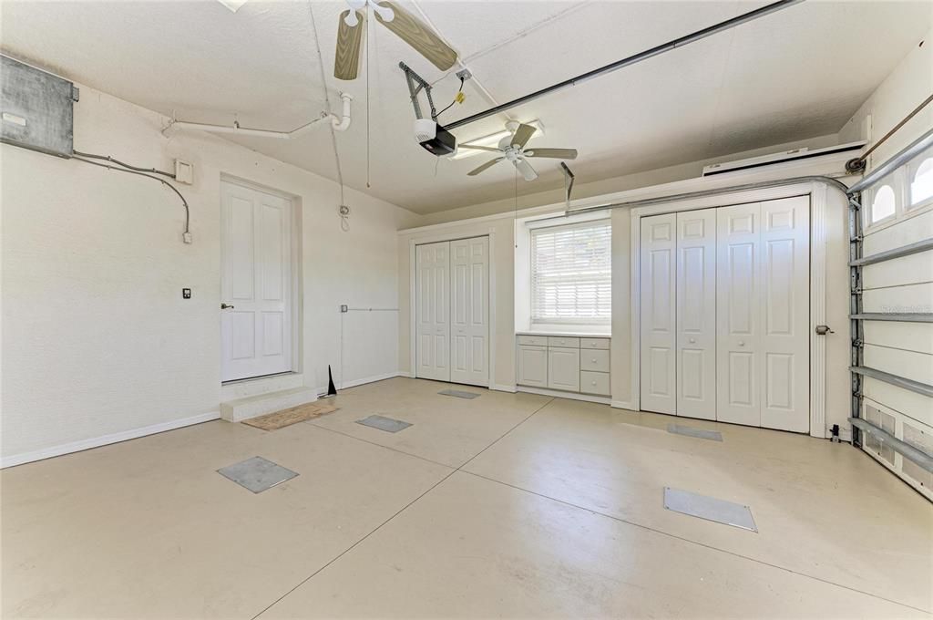 For Sale: $445,000 (3 beds, 3 baths, 2495 Square Feet)