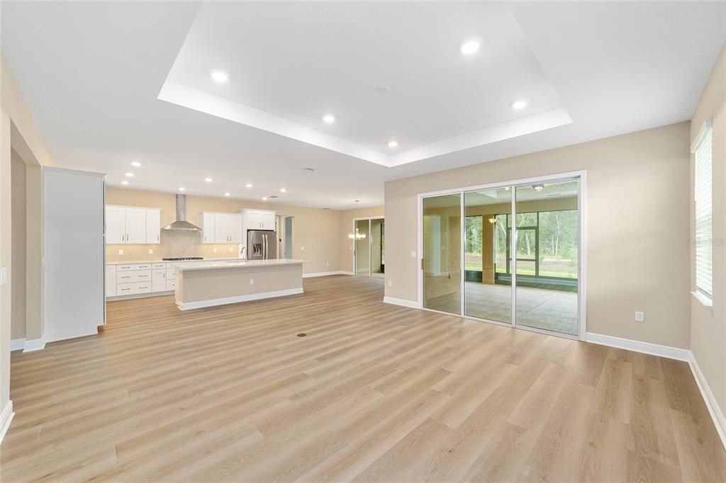 Active With Contract: $470,000 (3 beds, 3 baths, 2211 Square Feet)