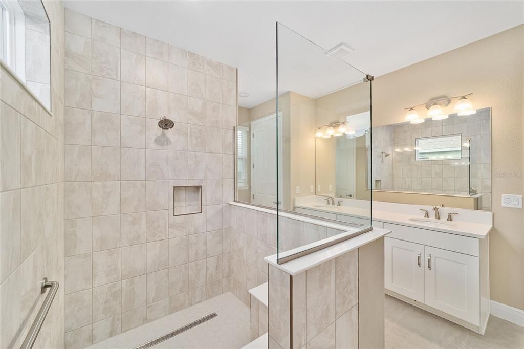 Active With Contract: $470,000 (3 beds, 3 baths, 2211 Square Feet)