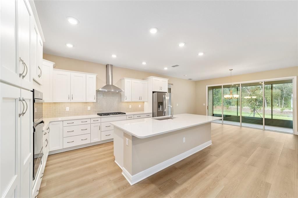 Active With Contract: $470,000 (3 beds, 3 baths, 2211 Square Feet)