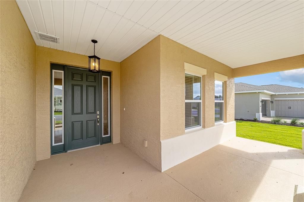 Active With Contract: $470,000 (3 beds, 3 baths, 2211 Square Feet)