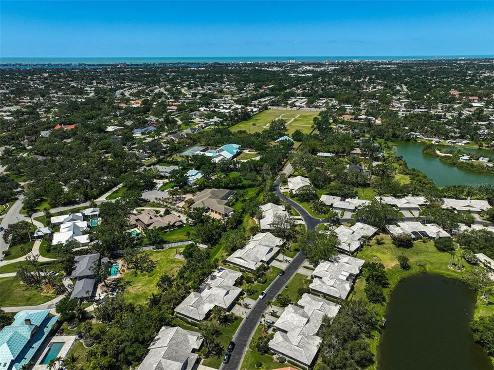 待售: $349,000 (2 贝兹, 2 浴室, 1822 平方英尺)