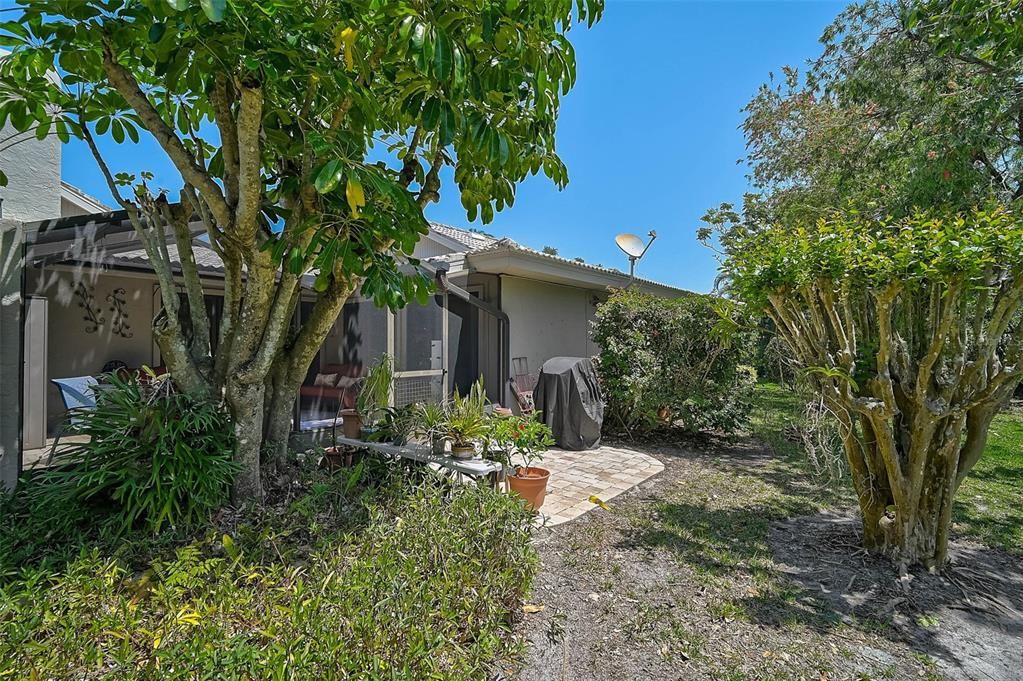 待售: $349,000 (2 贝兹, 2 浴室, 1822 平方英尺)