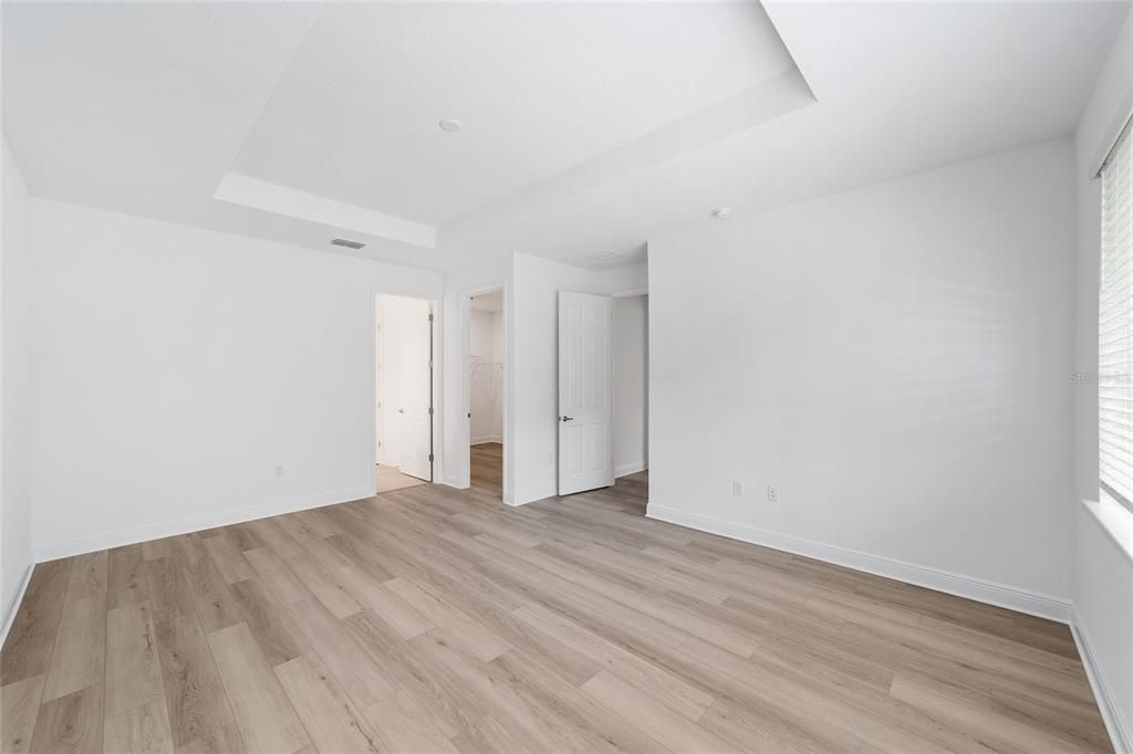 Activo con contrato: $430,000 (3 camas, 3 baños, 2536 Pies cuadrados)