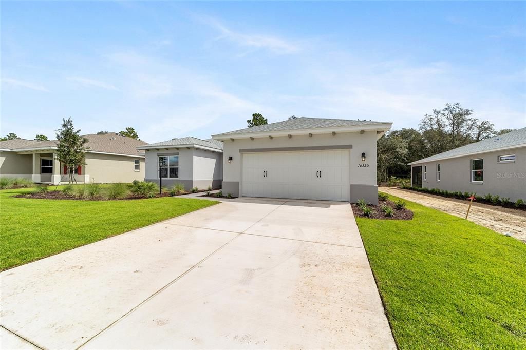 Activo con contrato: $430,000 (3 camas, 3 baños, 2536 Pies cuadrados)