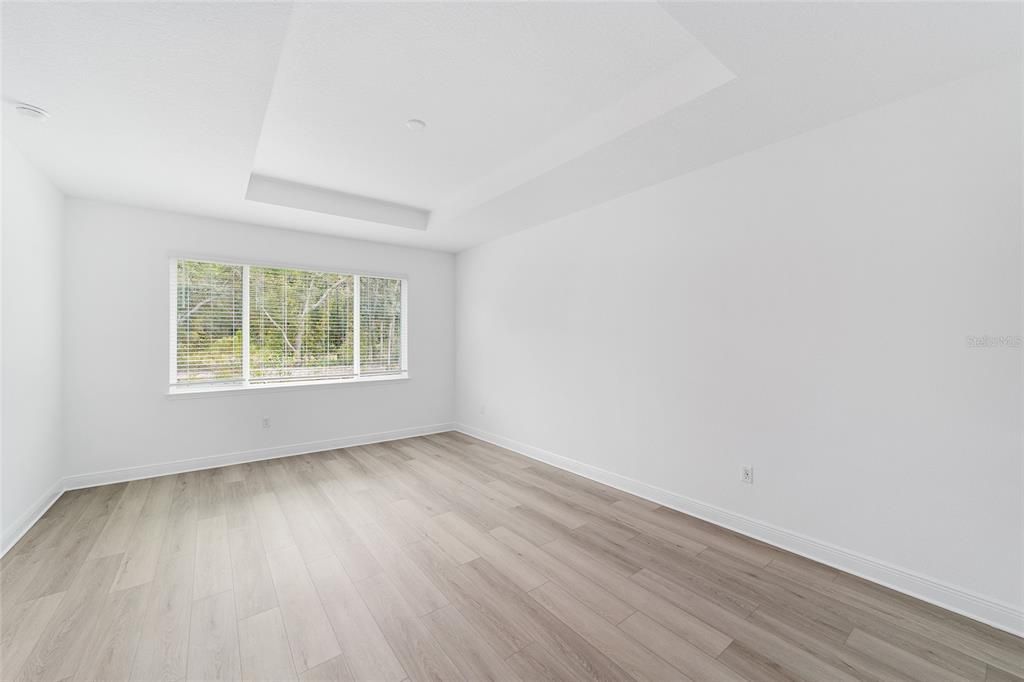 Activo con contrato: $430,000 (3 camas, 3 baños, 2536 Pies cuadrados)