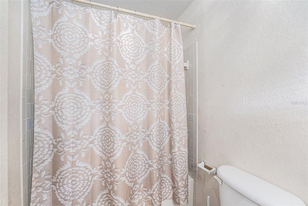 For Sale: $800,000 (5 beds, 3 baths, 3844 Square Feet)