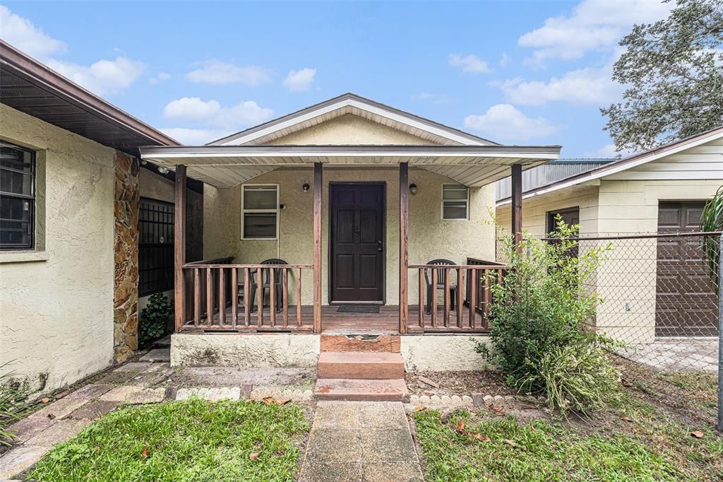 For Sale: $800,000 (5 beds, 3 baths, 3844 Square Feet)