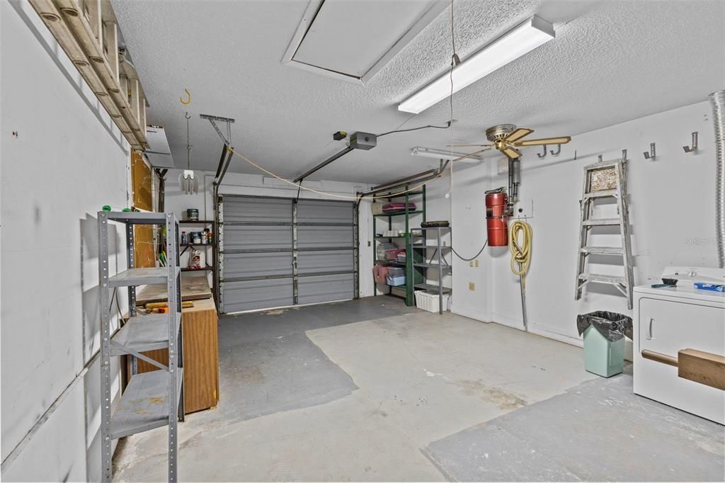 На продажу: $249,999 (2 спален, 2 ванн, 1437 Квадратных фут)