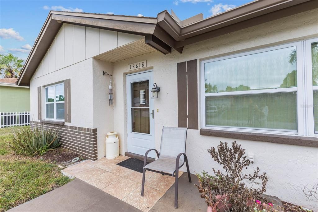 На продажу: $249,999 (2 спален, 2 ванн, 1437 Квадратных фут)