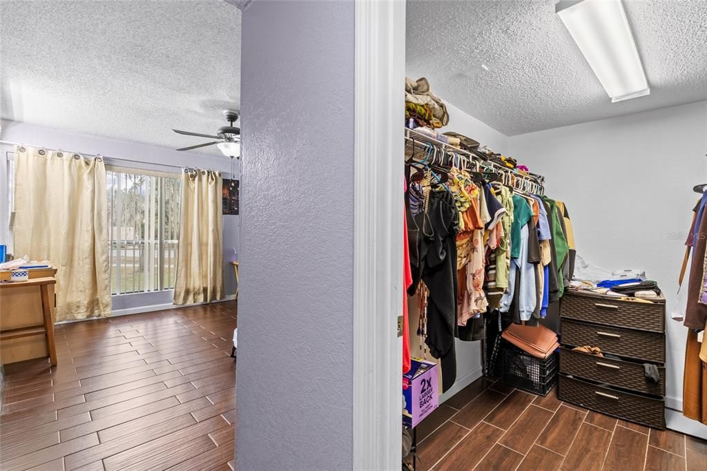 待售: $179,000 (3 贝兹, 2 浴室, 1278 平方英尺)