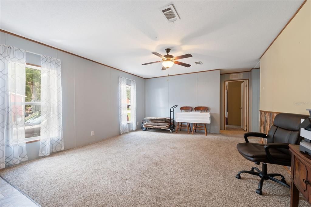 For Sale: $409,900 (4 beds, 2 baths, 2280 Square Feet)