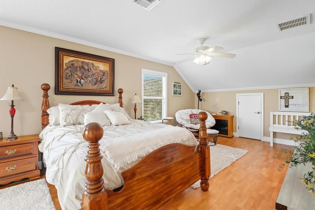 For Sale: $2,199,000 (4 beds, 4 baths, 3381 Square Feet)