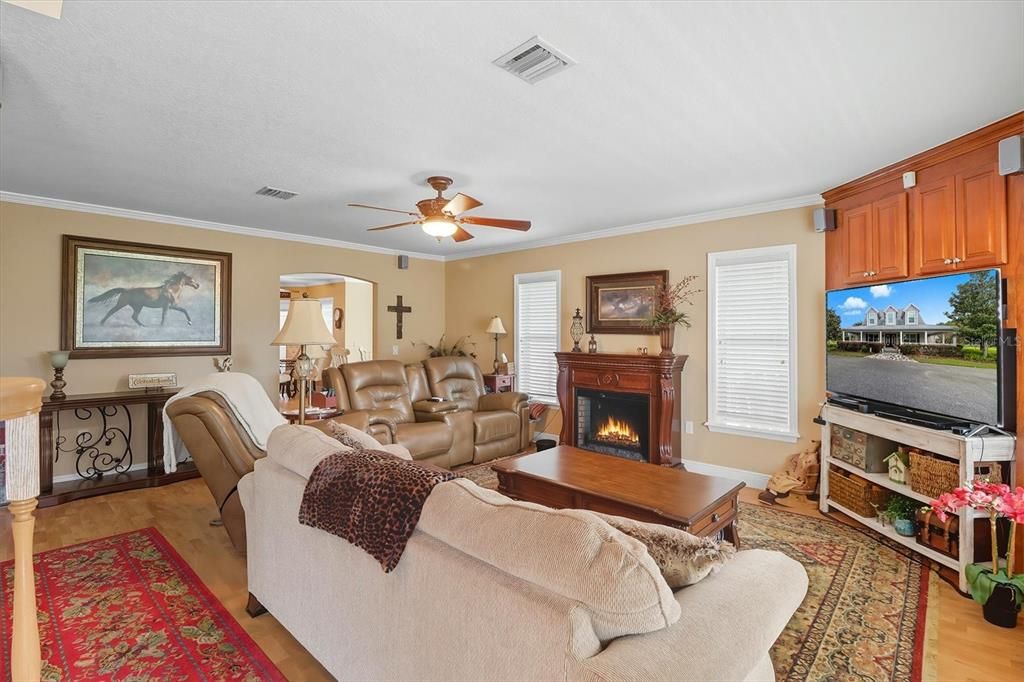 For Sale: $2,199,000 (4 beds, 4 baths, 3381 Square Feet)