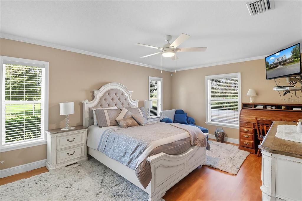 For Sale: $2,199,000 (4 beds, 4 baths, 3381 Square Feet)