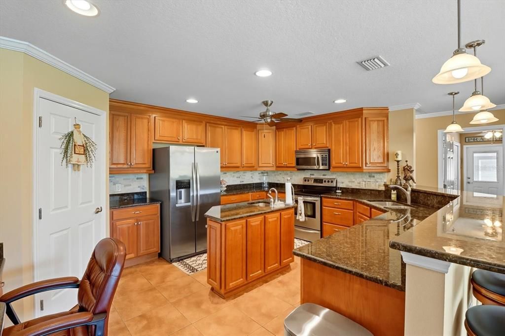 For Sale: $2,199,000 (4 beds, 4 baths, 3381 Square Feet)