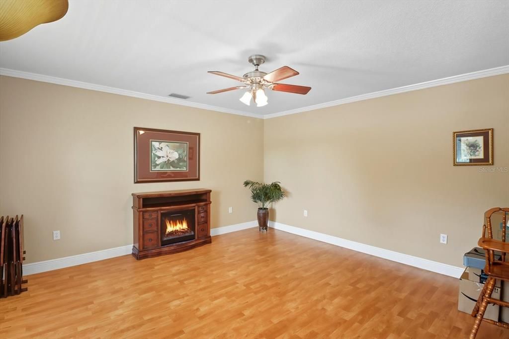 For Sale: $2,199,000 (4 beds, 4 baths, 3381 Square Feet)